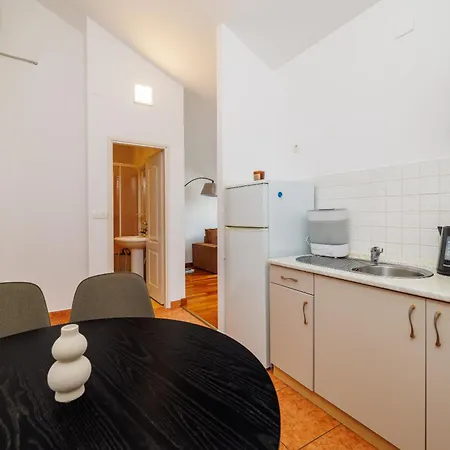 Vito Appartement *